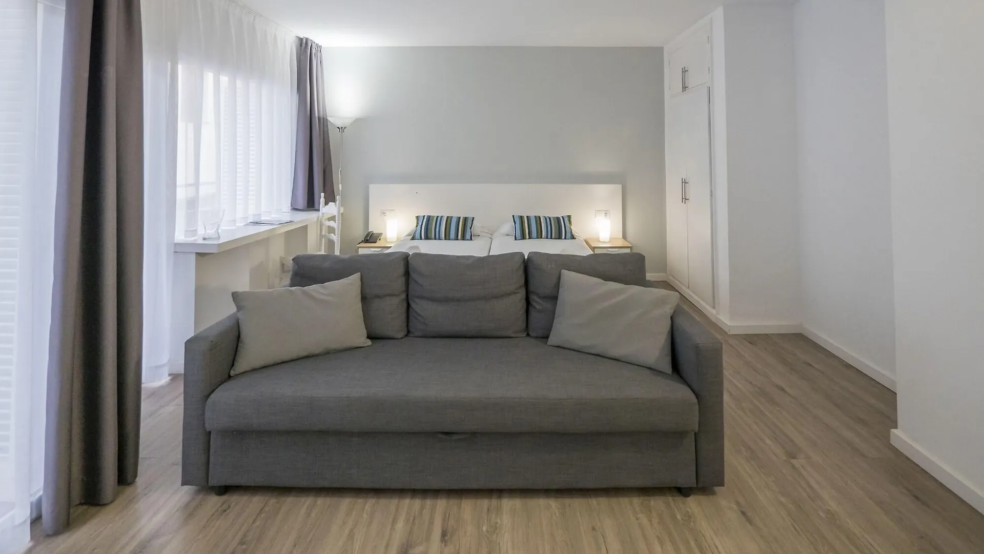 Hotel Victoria - Lloret Spain