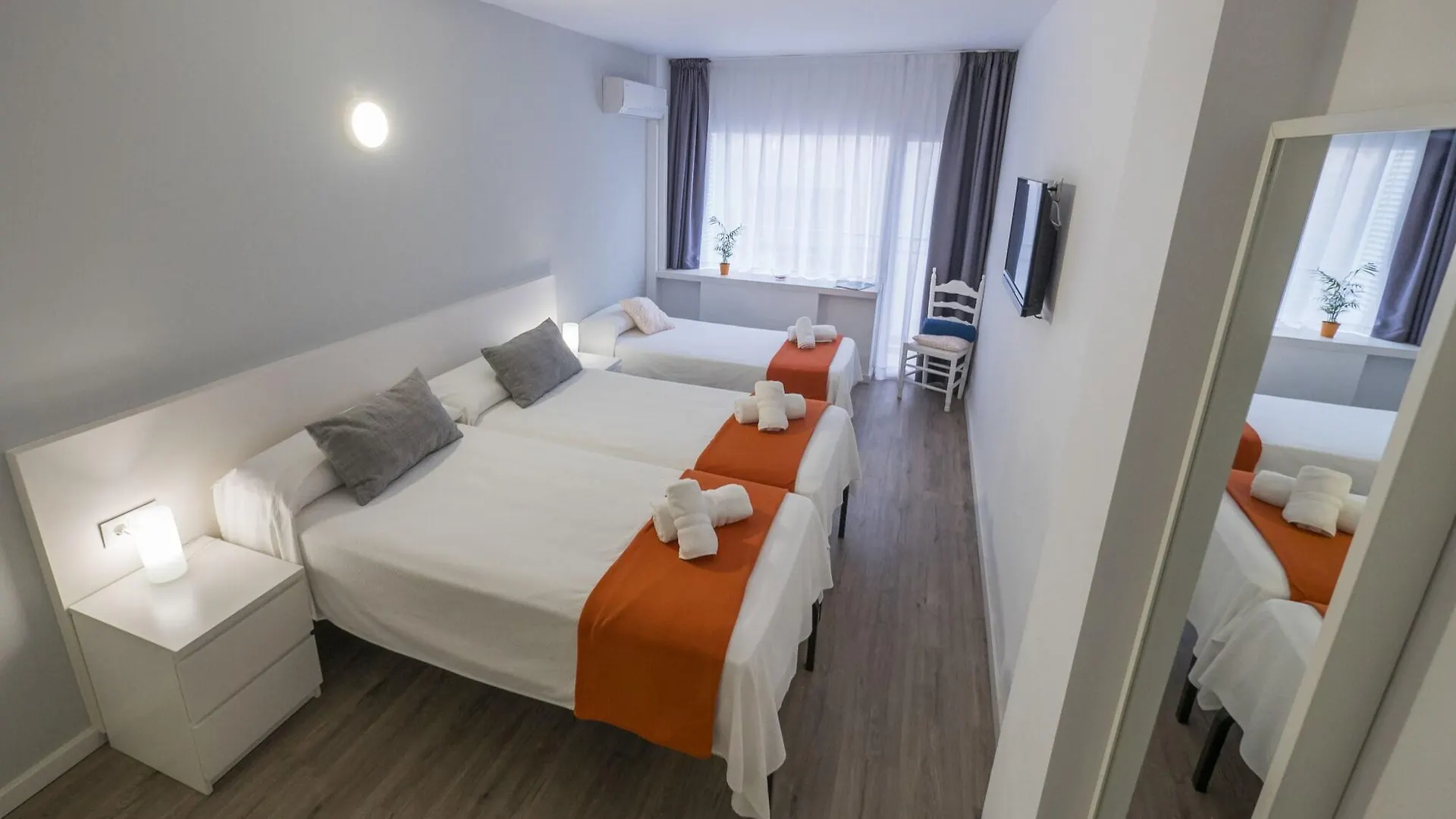 Hotel Victoria - Lloret Spain