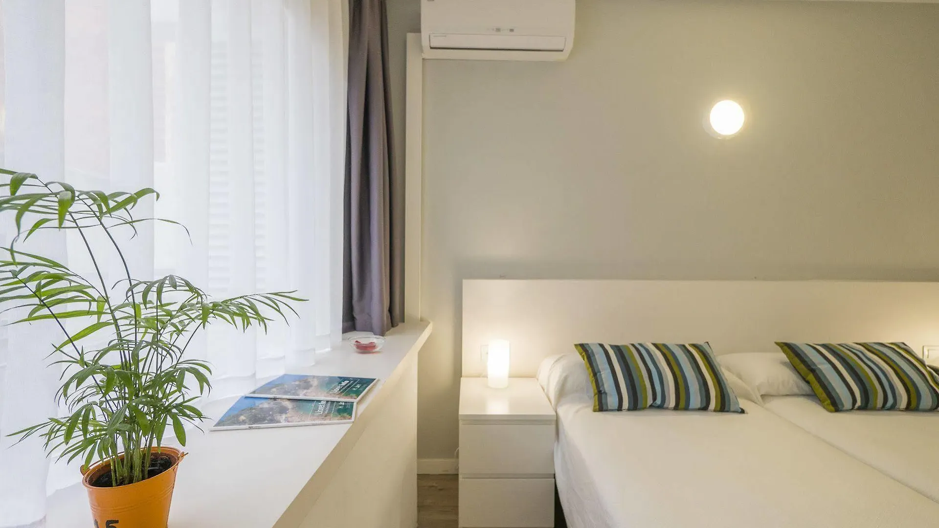 Hotel Victoria - Lloret 3*, Lloret de Mar Spain
